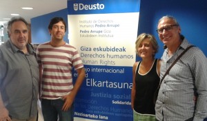 Left to Right: Enrique Eguren (Unidad de Investigación PI), Gorka Urrutia Asua (Investigador Universidad Deusto), Cristina Churruca Muguruza (Coordinadora Master Ayuda Internacional Humanitaria Universidad Deusto), Jabier Zabala Bengoexecha (Representante PI Guatemala)